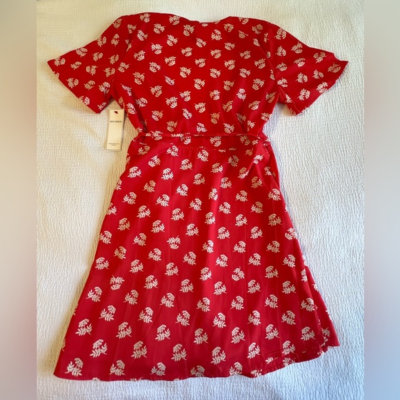 ❤️ NWT Red Wrap Dress - Picture 6 of 12